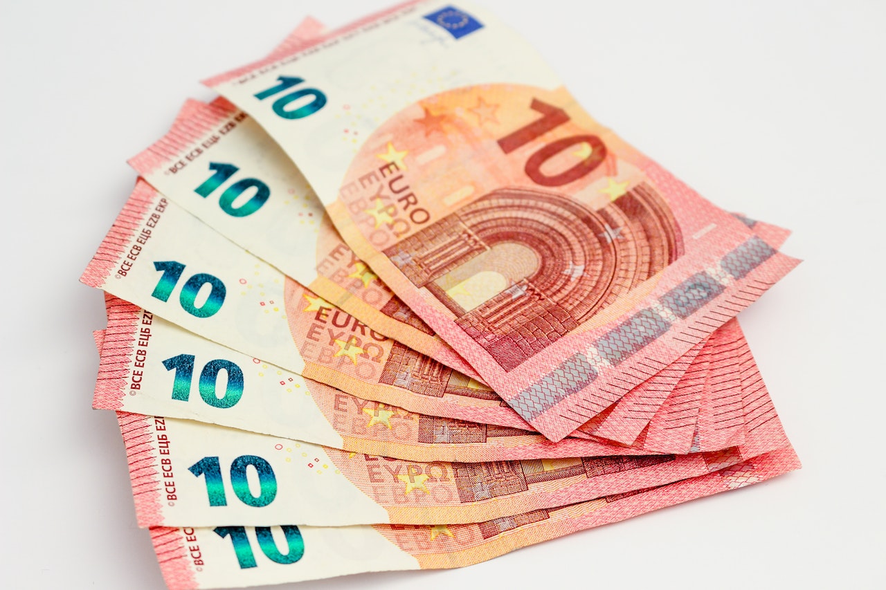Rijk worden met 100 euro: een persoonlijke reis naar financieel succes